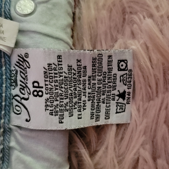 EUC Royalty for me Women Petite WannaBettaButt Mid-Rise Denim Shorts - Picture 7 of 8